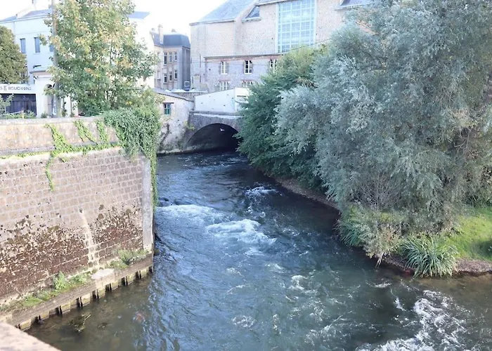 Vakantiehuis Maison Atypique, Centre-ville 2+2 Pers Sauna Ir Sedan